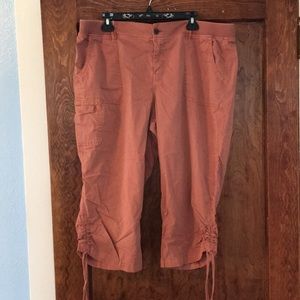 Sonoma 18W Rose colored capris